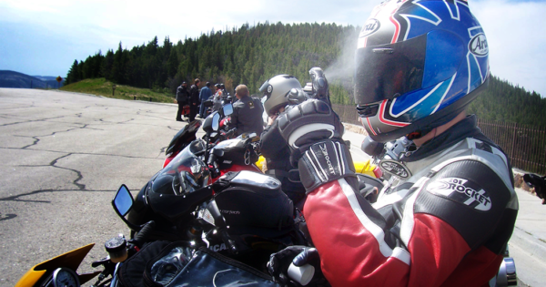 Clean motorcycle visor faceshield