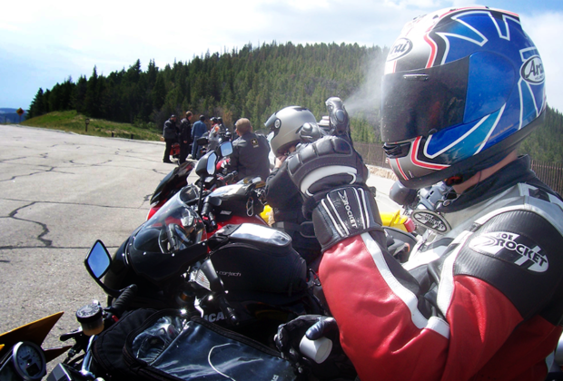 Clean motorcycle visor faceshield