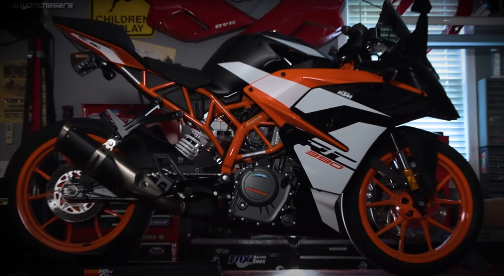 2017 KTM RC390