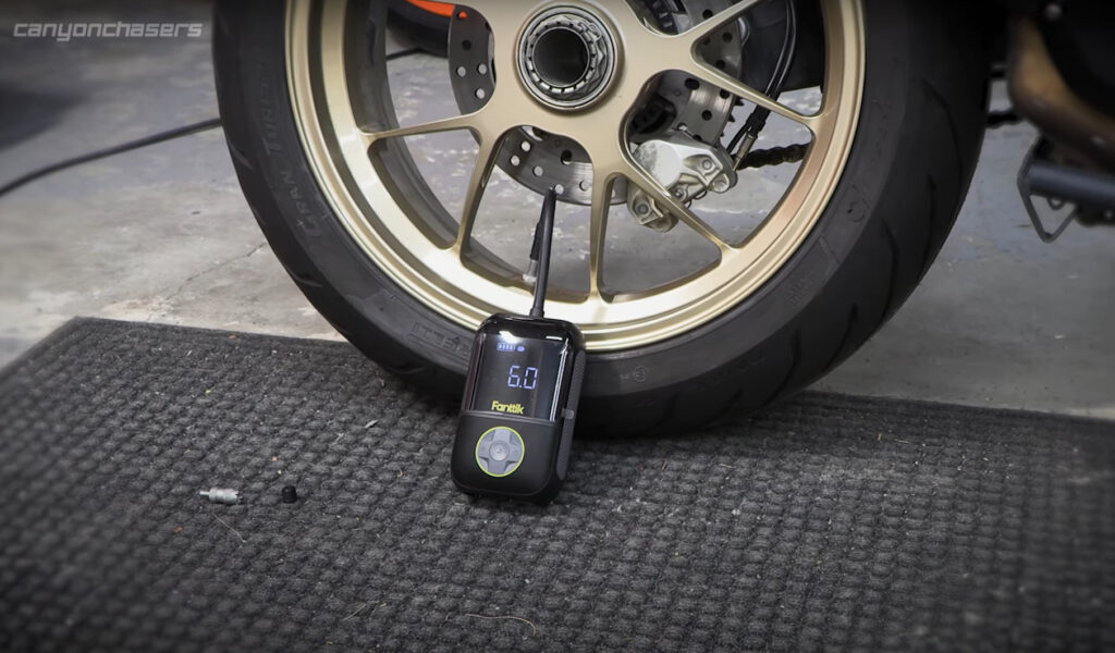 Fanttik X8 Mini Motorcycle Tire Inflator