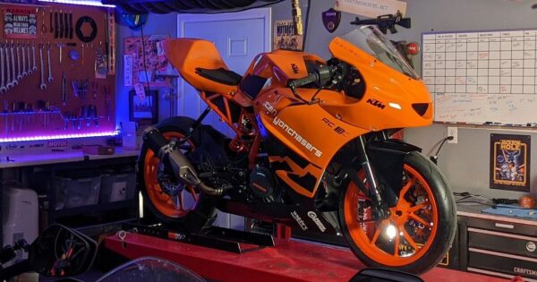 KTM RC 390 Cup Bike Build