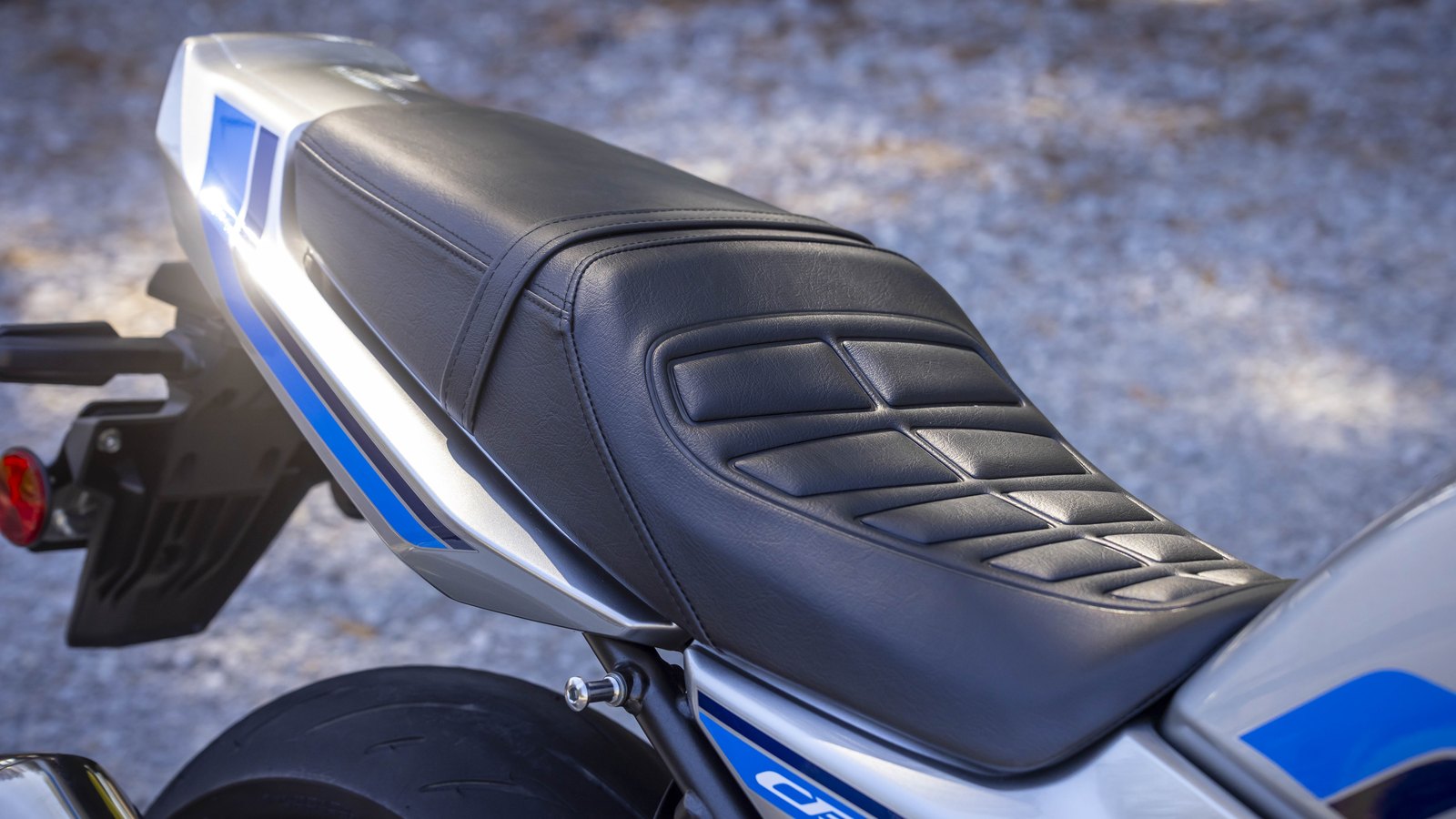 A low, wide, flat seat that's easy to flat-foot and comfortable all day.